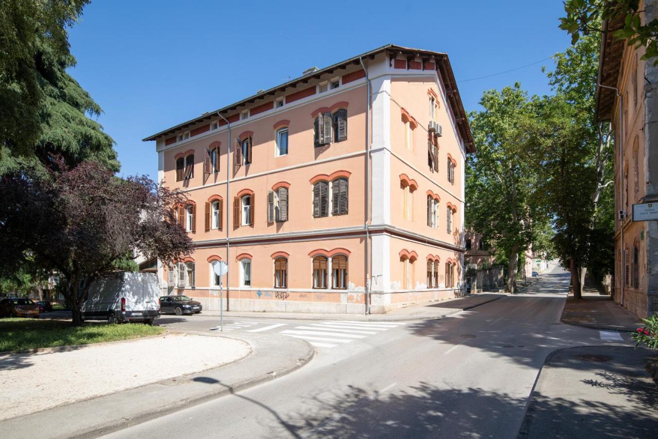 K- Apartments Пула Екстер'єр фото